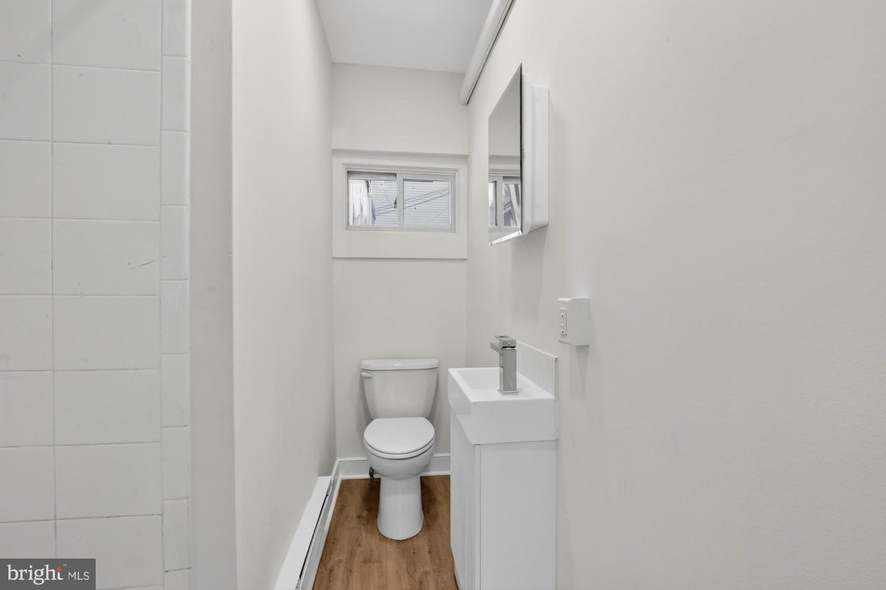 1615 S 2nd St #1F - Photo 7 of 10
