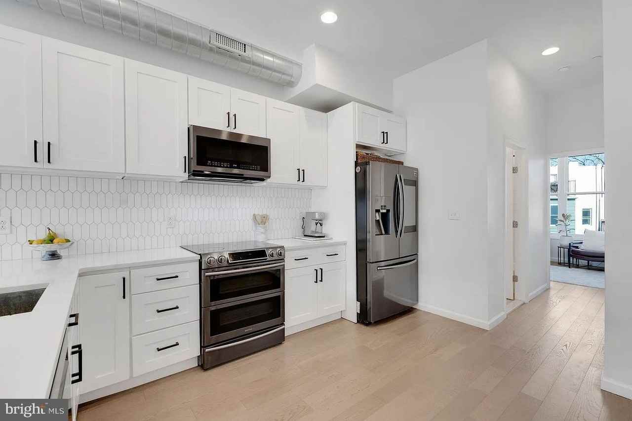 709 N 19th St #2 - Photo 6 of 30
