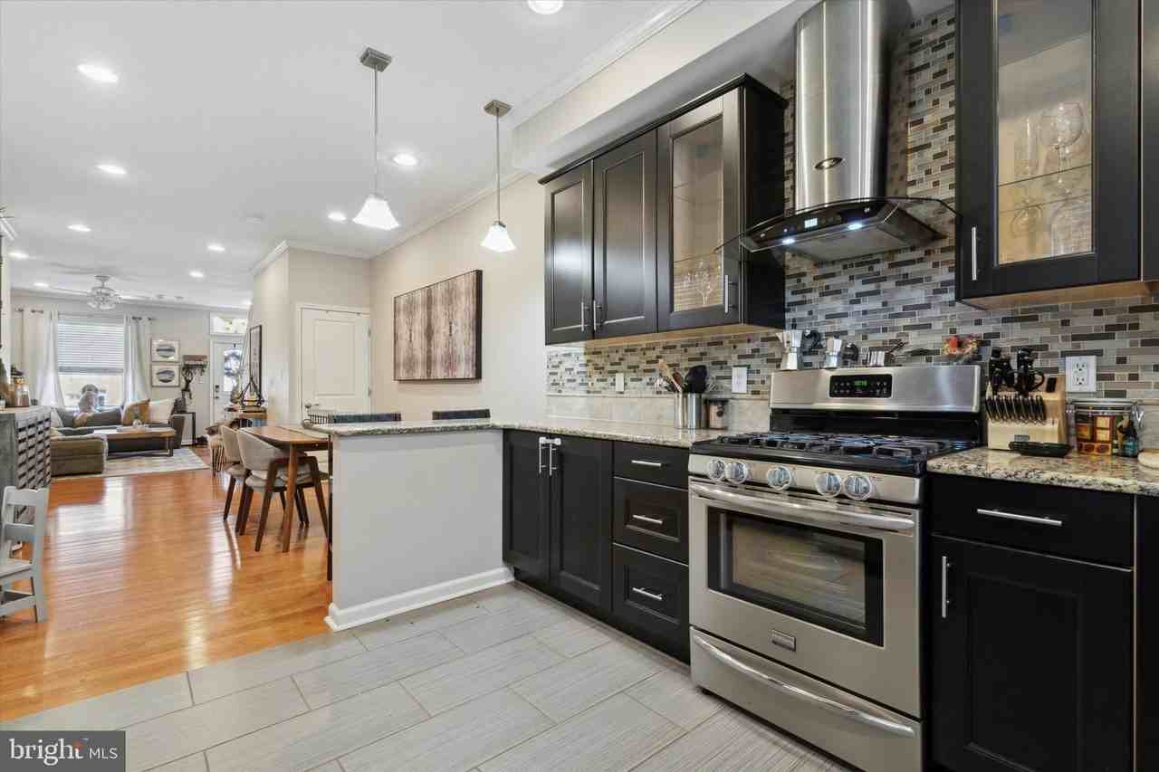 2527 Grays Ferry Ave - Photo 7 of 25