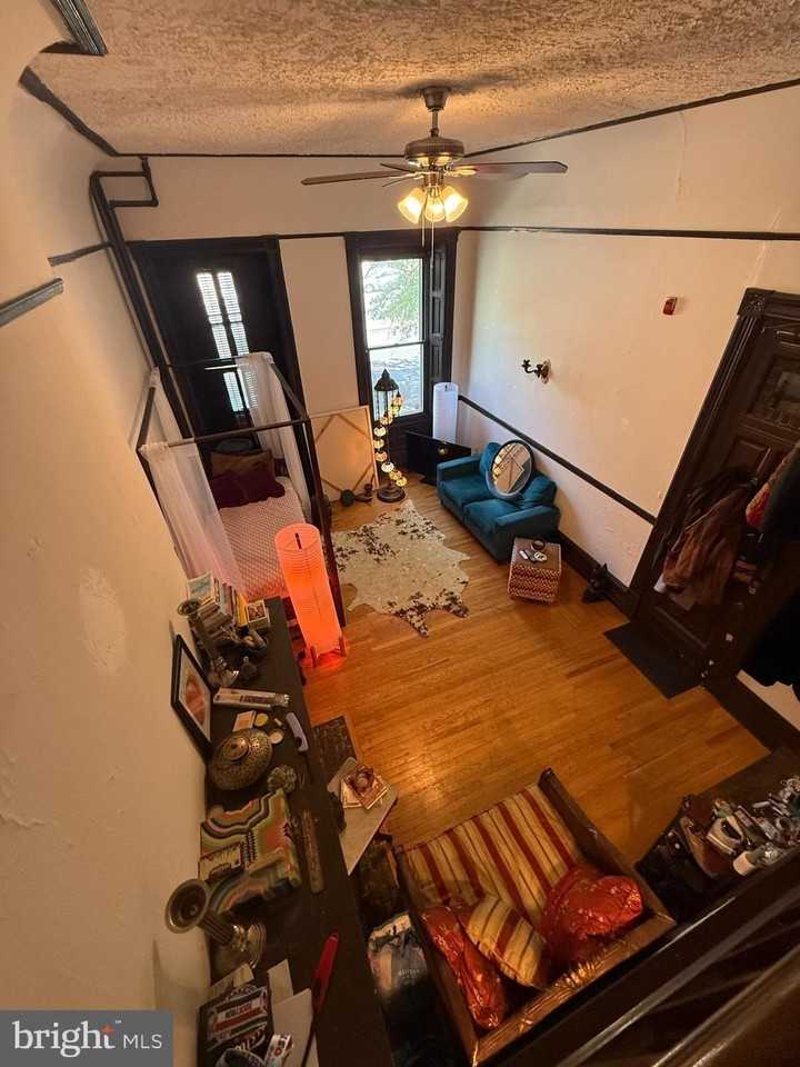 2030 Spring Garden St #1F - Photo 3 of 15