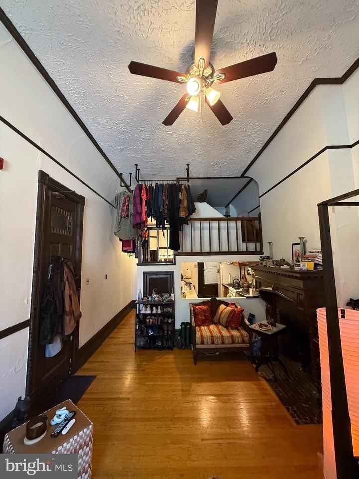2030 Spring Garden St #1F - Photo 5 of 15
