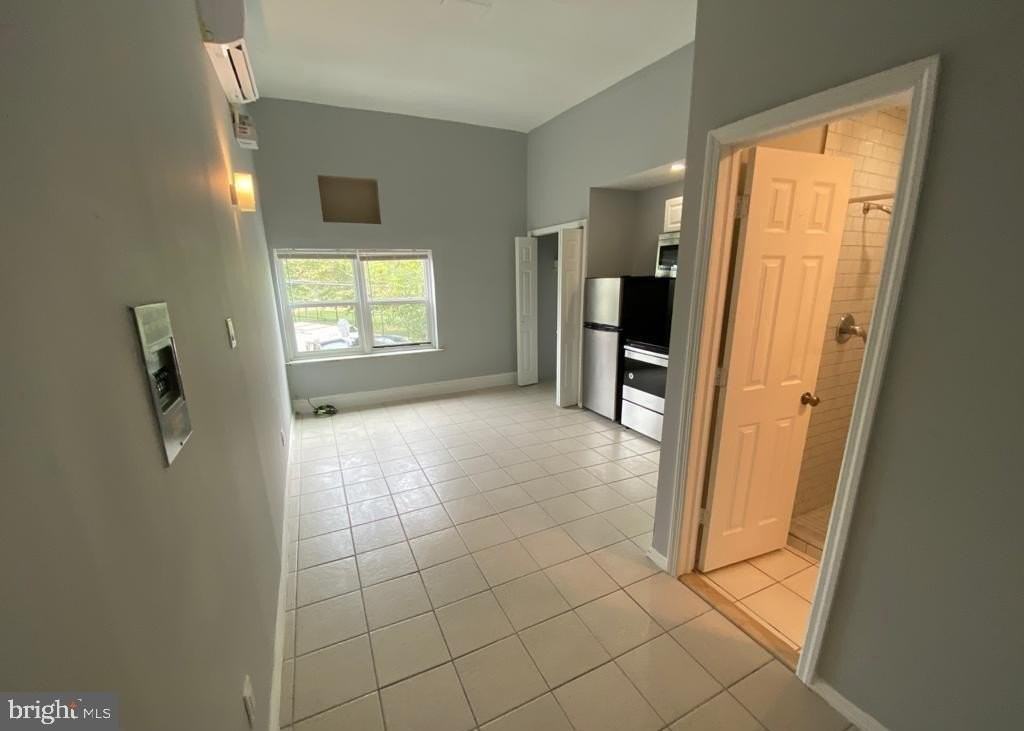 1304 S 9th St #B - Photo 4 of 6