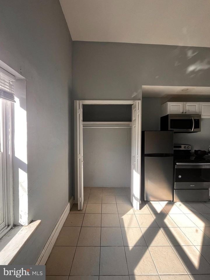 1304 S 9th St #B - Photo 6 of 6