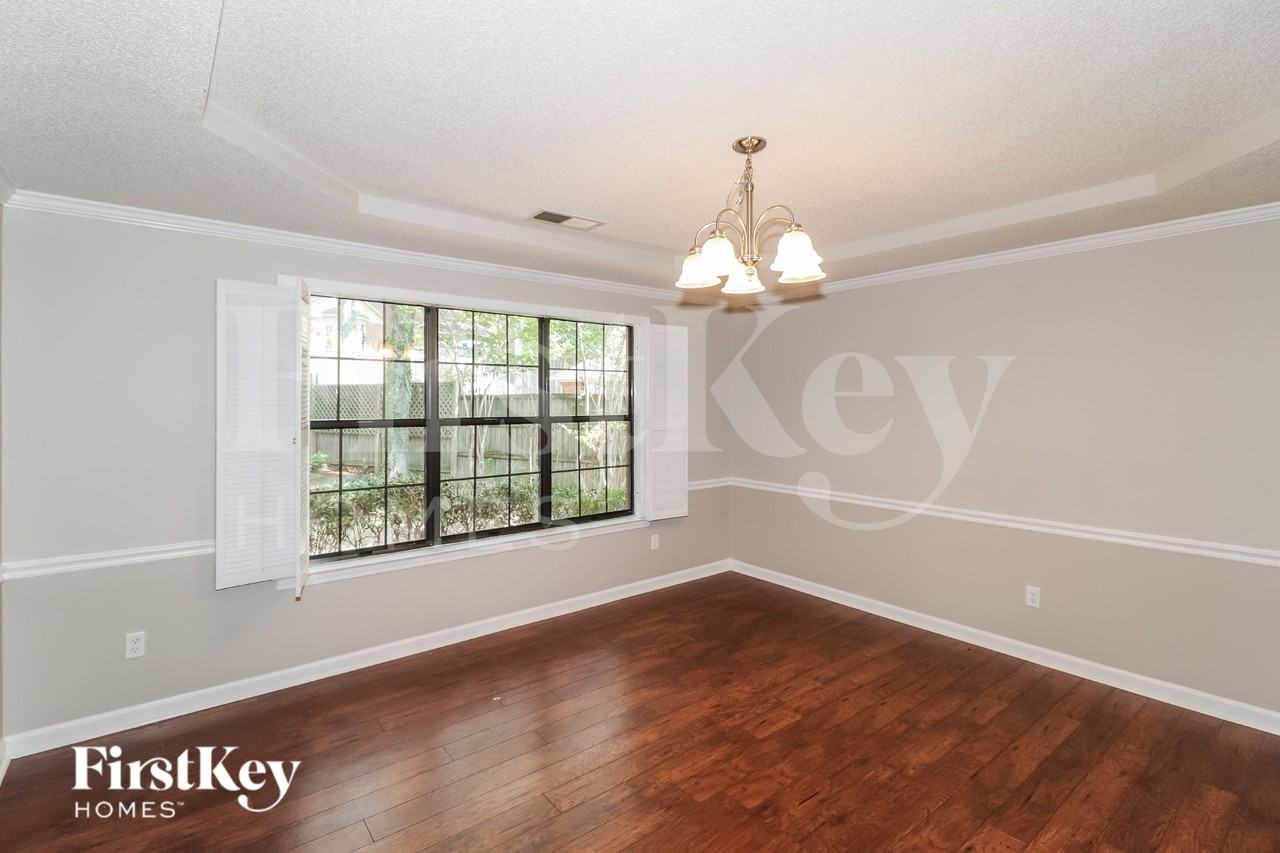 8410 Walnut Tree Dr - Photo 3 of 16