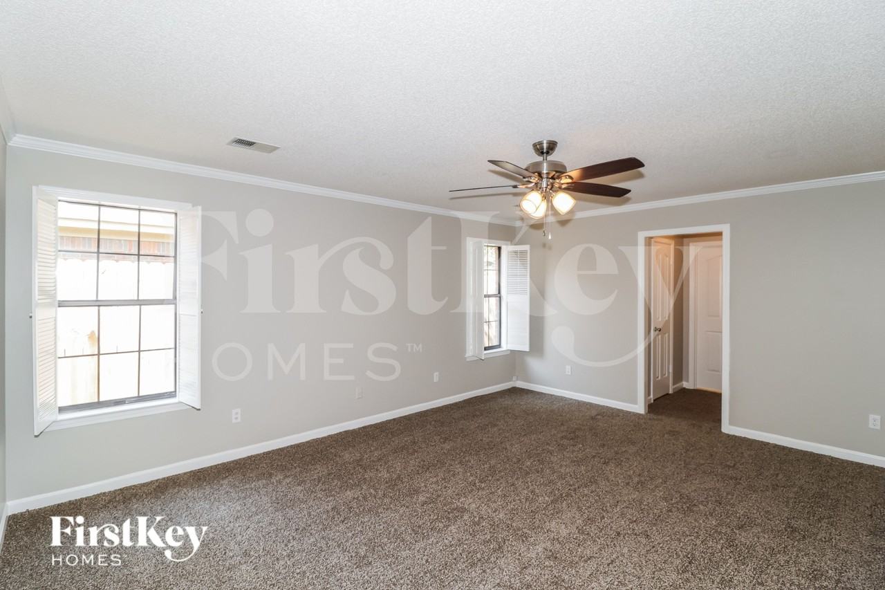 8410 Walnut Tree Dr - Photo 7 of 16