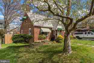 715 N George Mason Dr - Photo 1 of 1