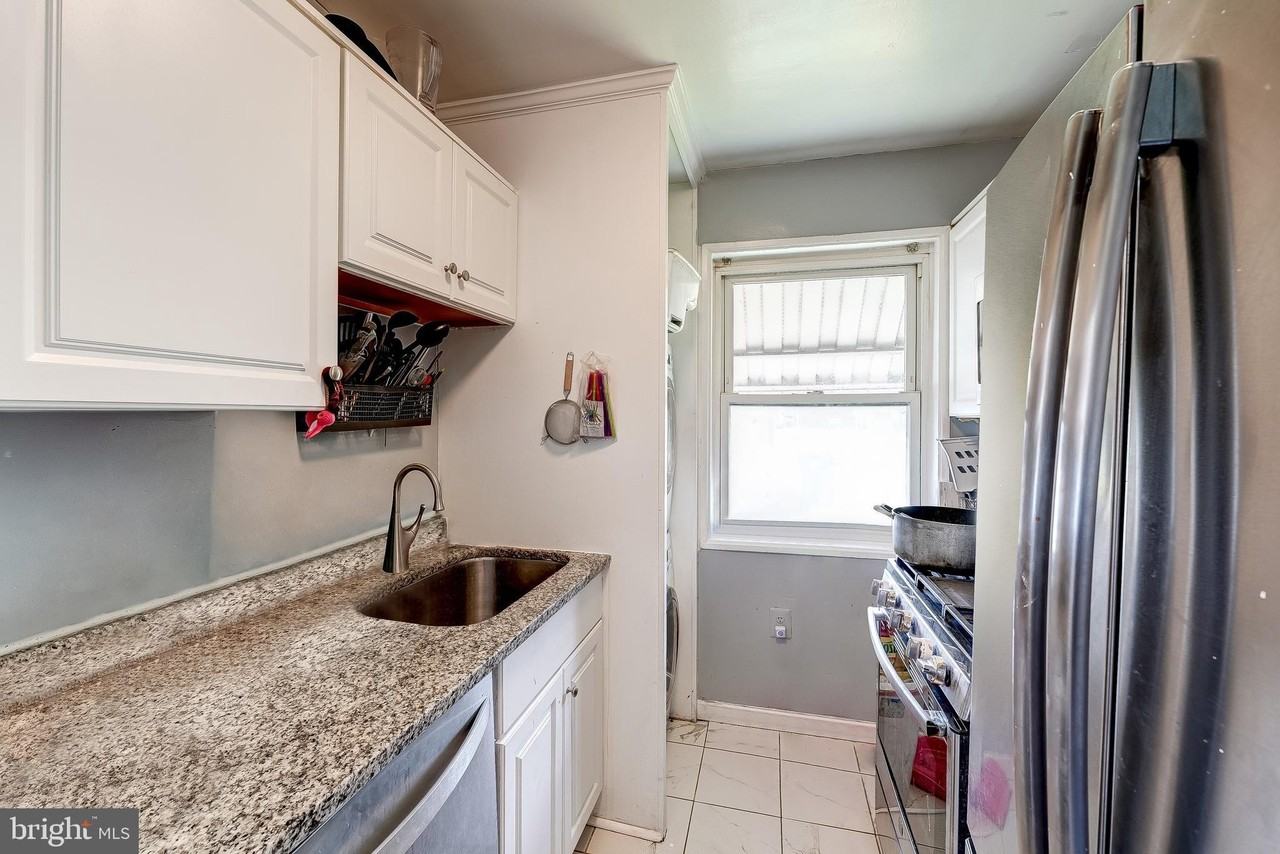 715 N George Mason Dr - Photo 5 of 29