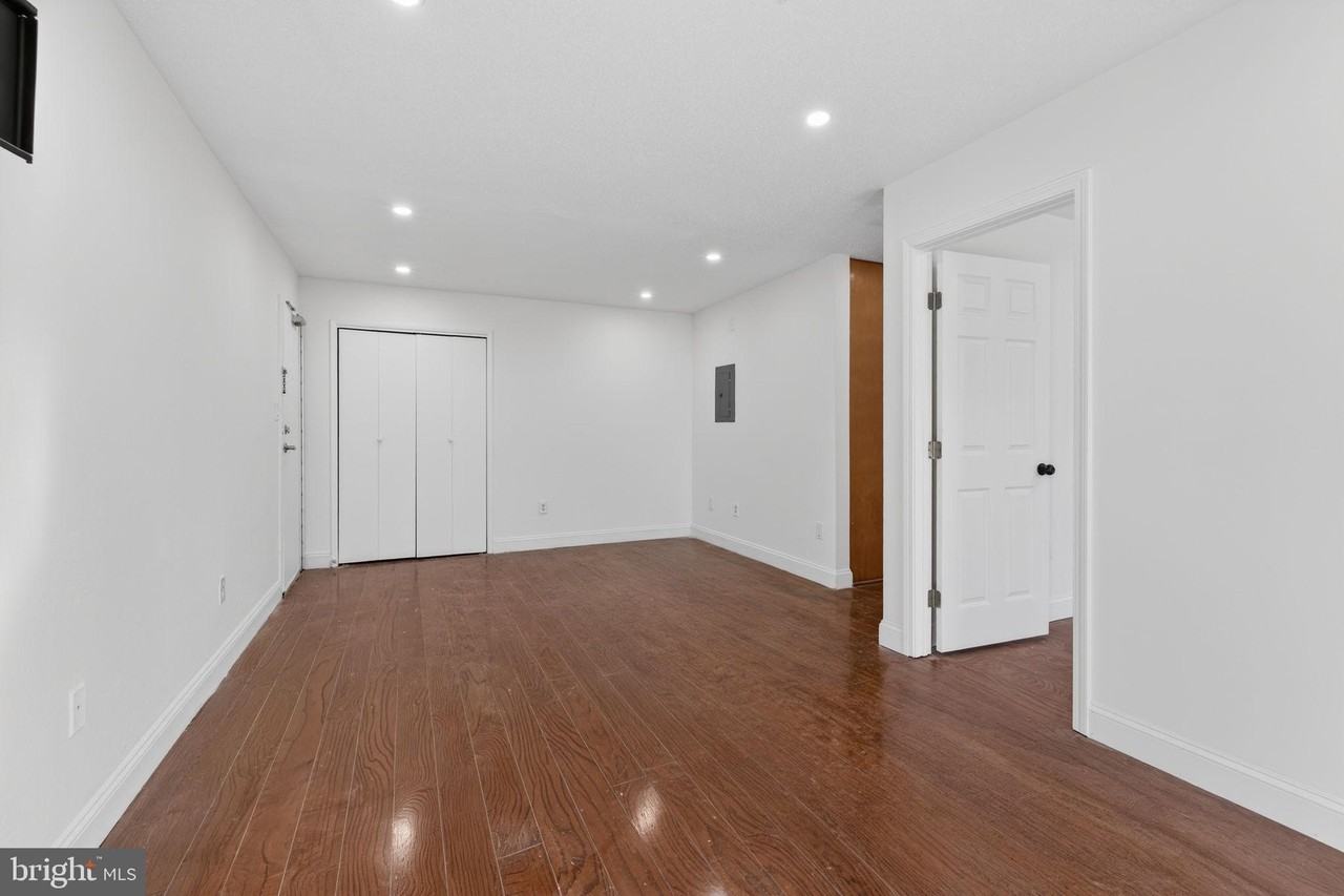 16 S Van Dorn St #506 - Photo 7 of 28
