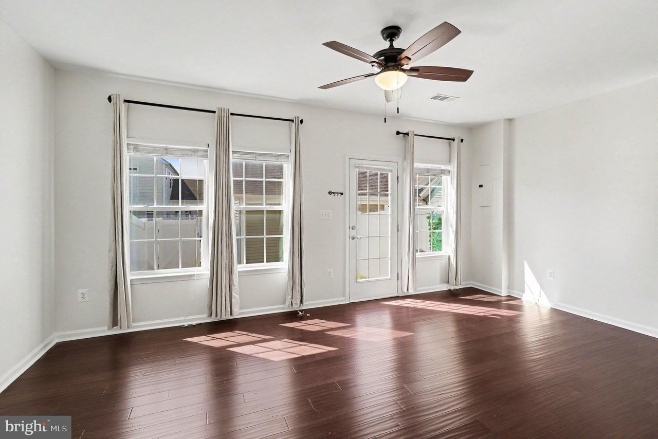 7124 Azalea Dr - Photo 3 of 27