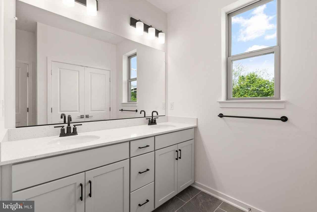 6230 Folly Ln - Photo 4 of 50