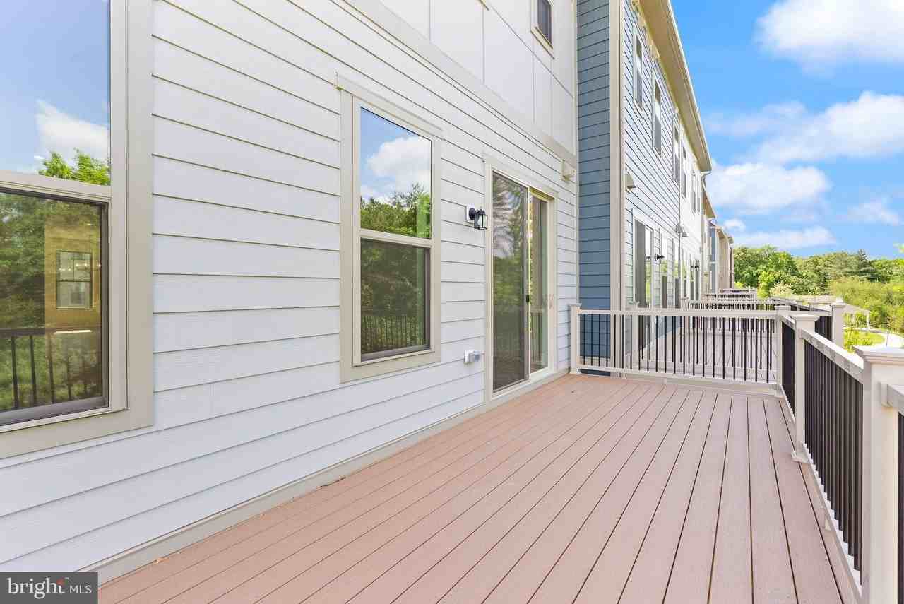 6230 Folly Ln - Photo 5 of 50