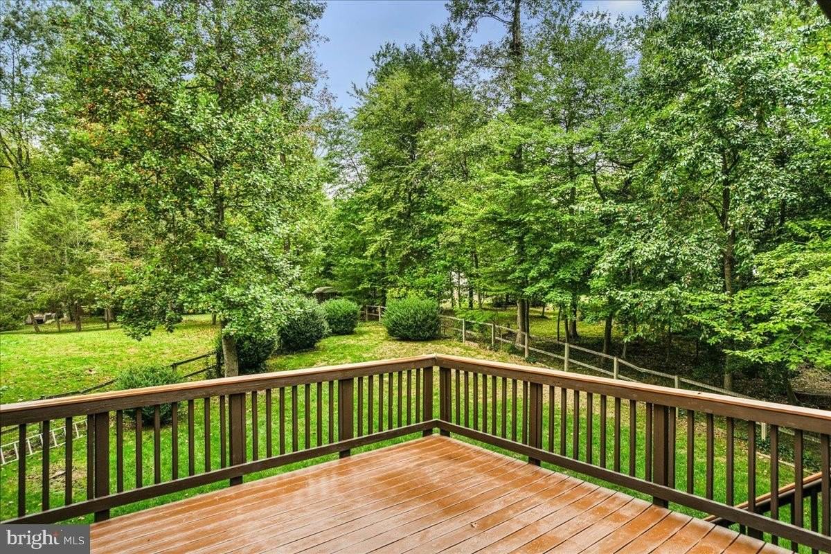 4302 Wakefield Dr - Photo 3 of 50