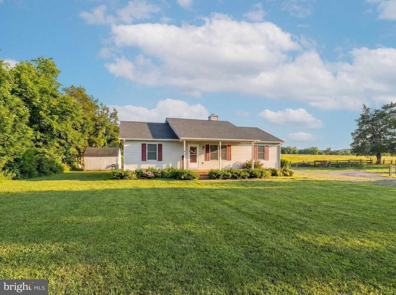 11576 Walters Rd - Photo 3 of 22