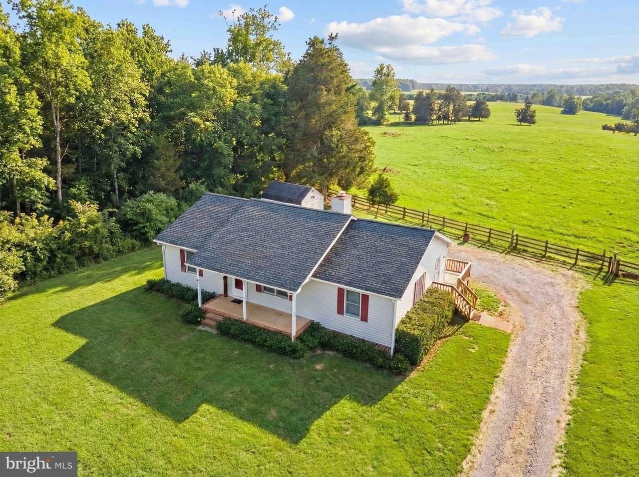 11576 Walters Rd - Photo 5 of 22