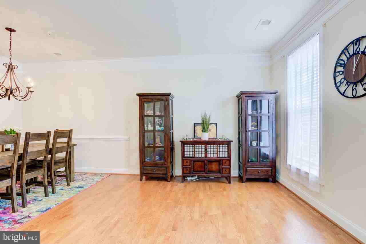 15160 Kentshire Dr - Photo 6 of 37