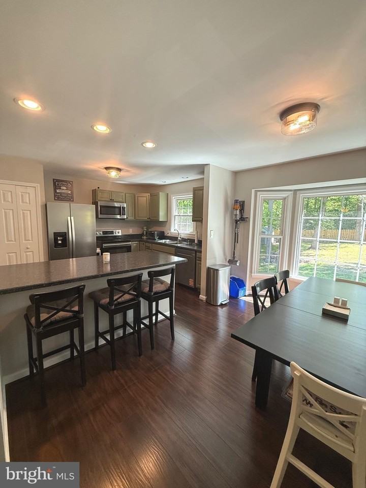 2308 Harpoon Dr - Photo 5 of 22