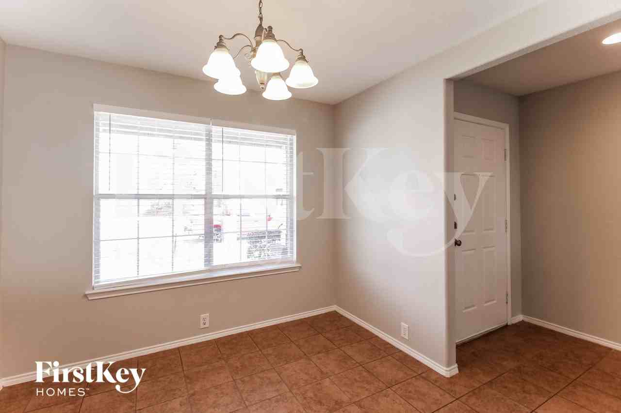 4500 Chris Dr - Photo 7 of 16