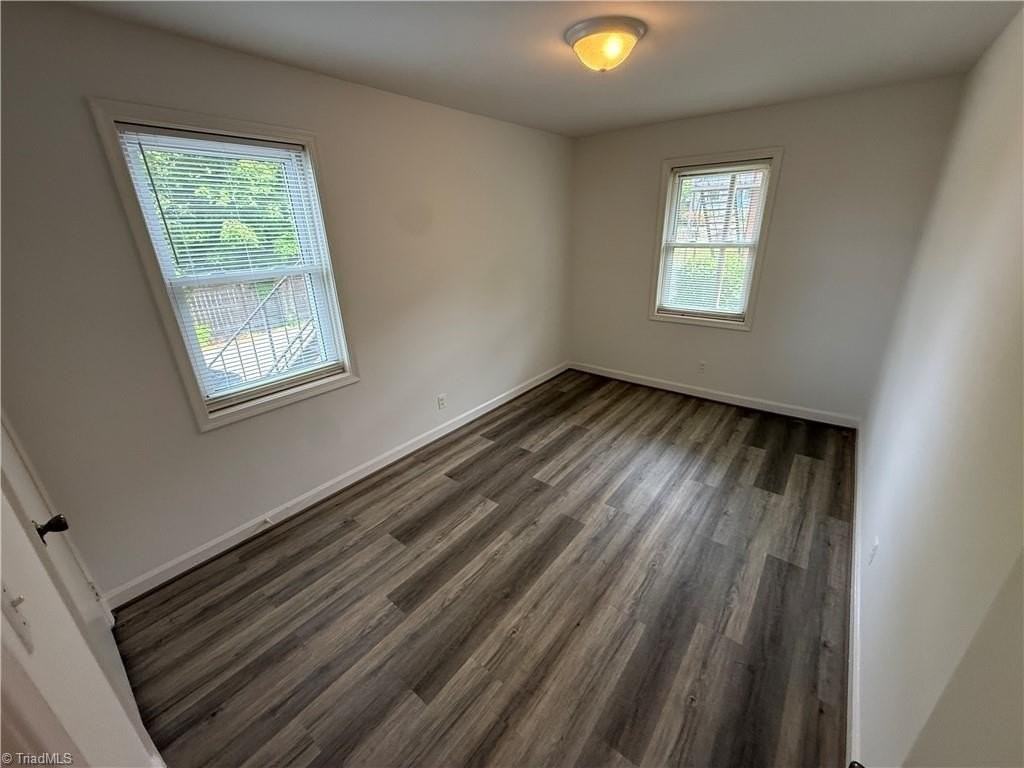 513 S Green St #C - Photo 6 of 9