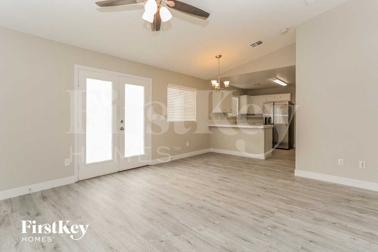 3313 Back Country Dr - Photo 3 of 15