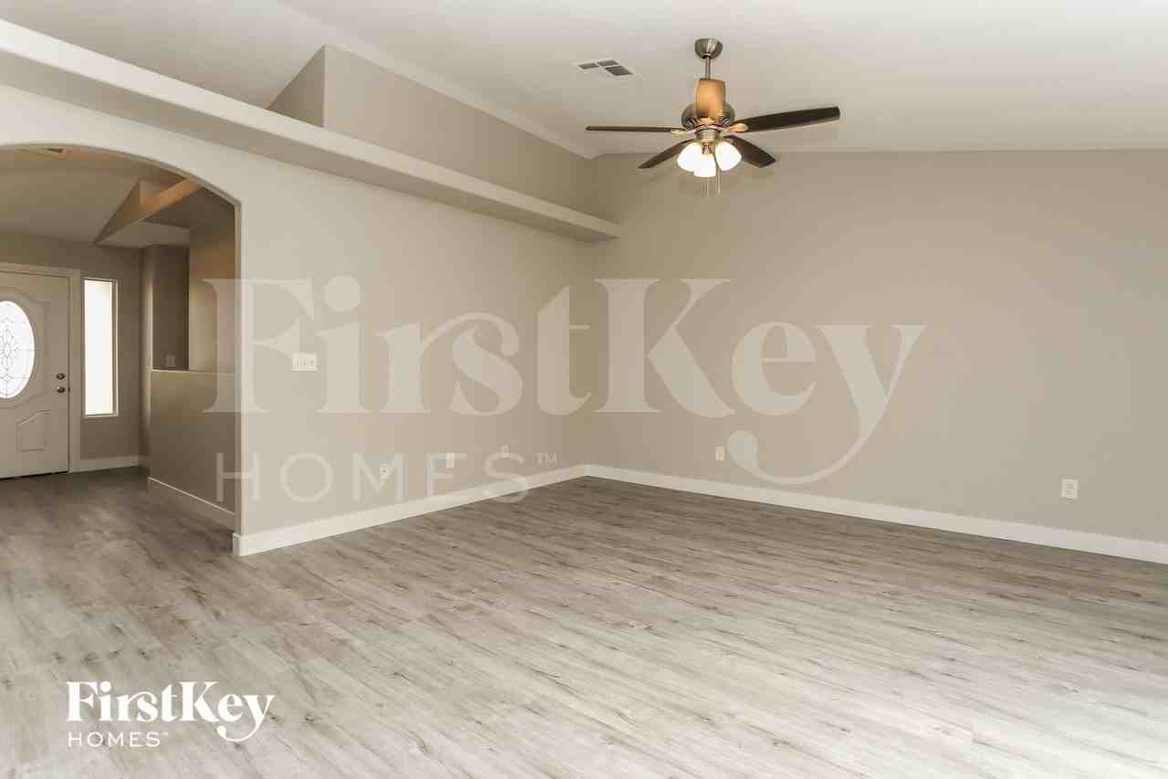 3313 Back Country Dr - Photo 4 of 15