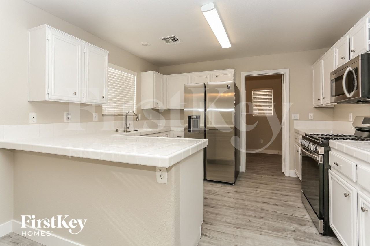 3313 Back Country Dr - Photo 5 of 15