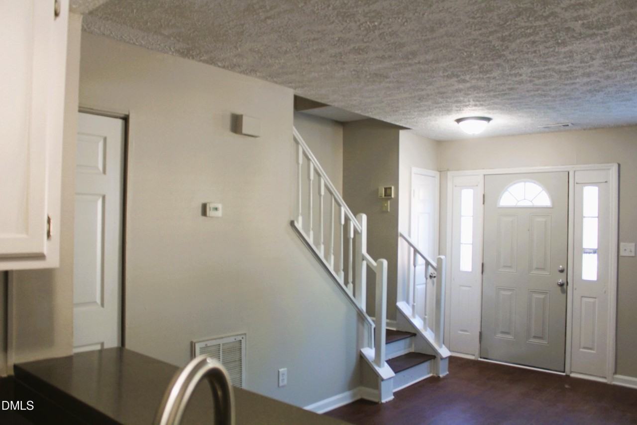 2706 Big Oak St - Photo 5 of 11