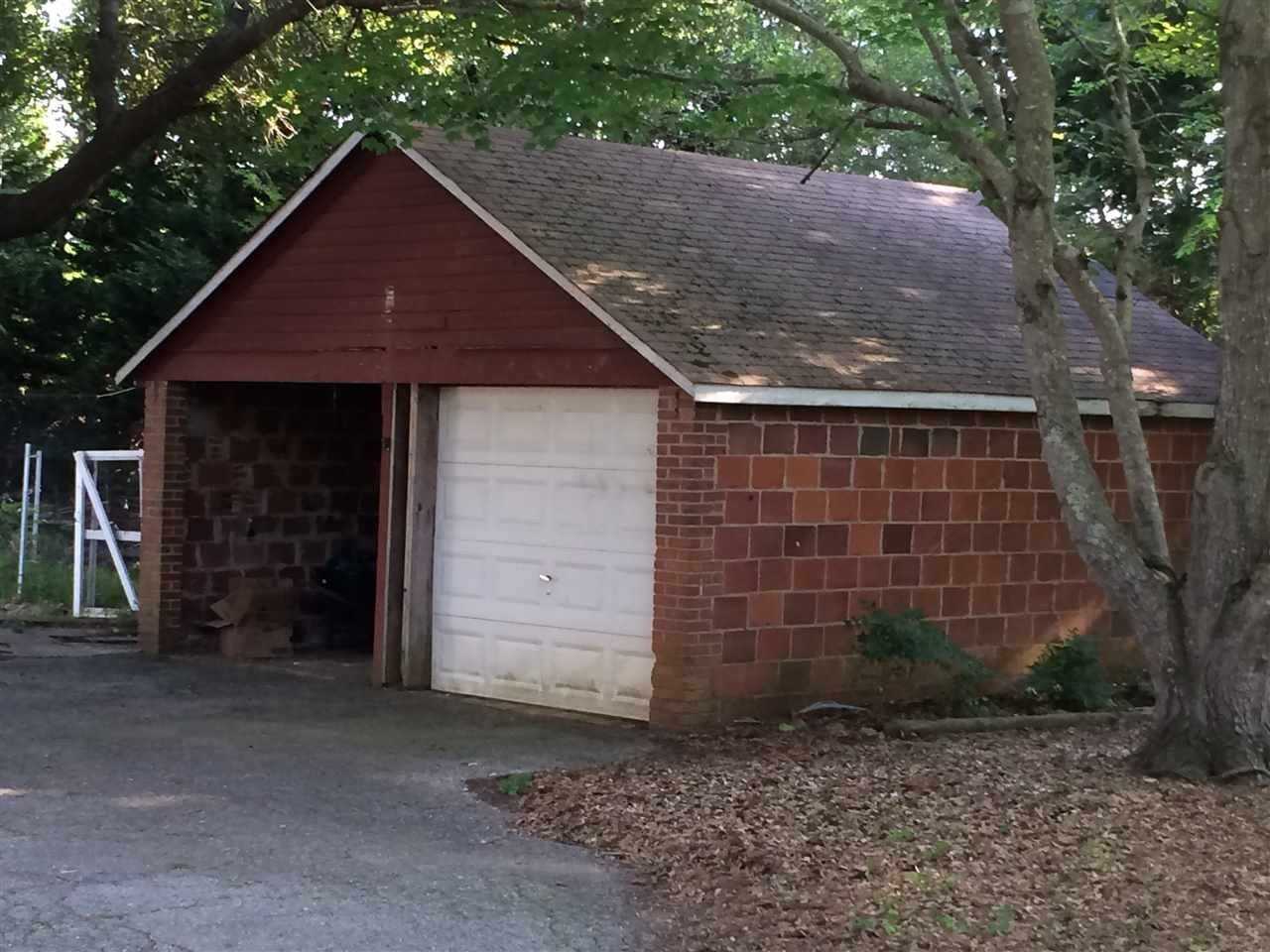 50 Evergreen Dr - Photo 4 of 10