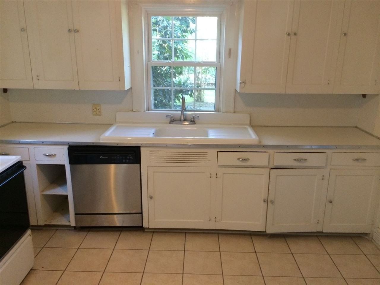 50 Evergreen Dr - Photo 6 of 10