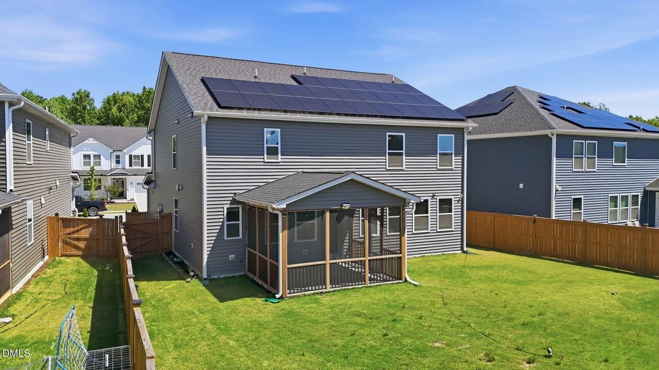1405 Matisse Dr - Photo 2 of 38