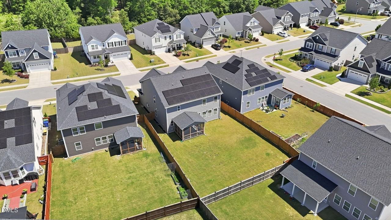 1405 Matisse Dr - Photo 4 of 38