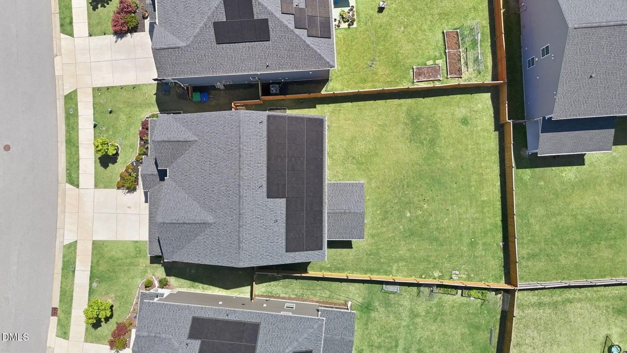 1405 Matisse Dr - Photo 5 of 38