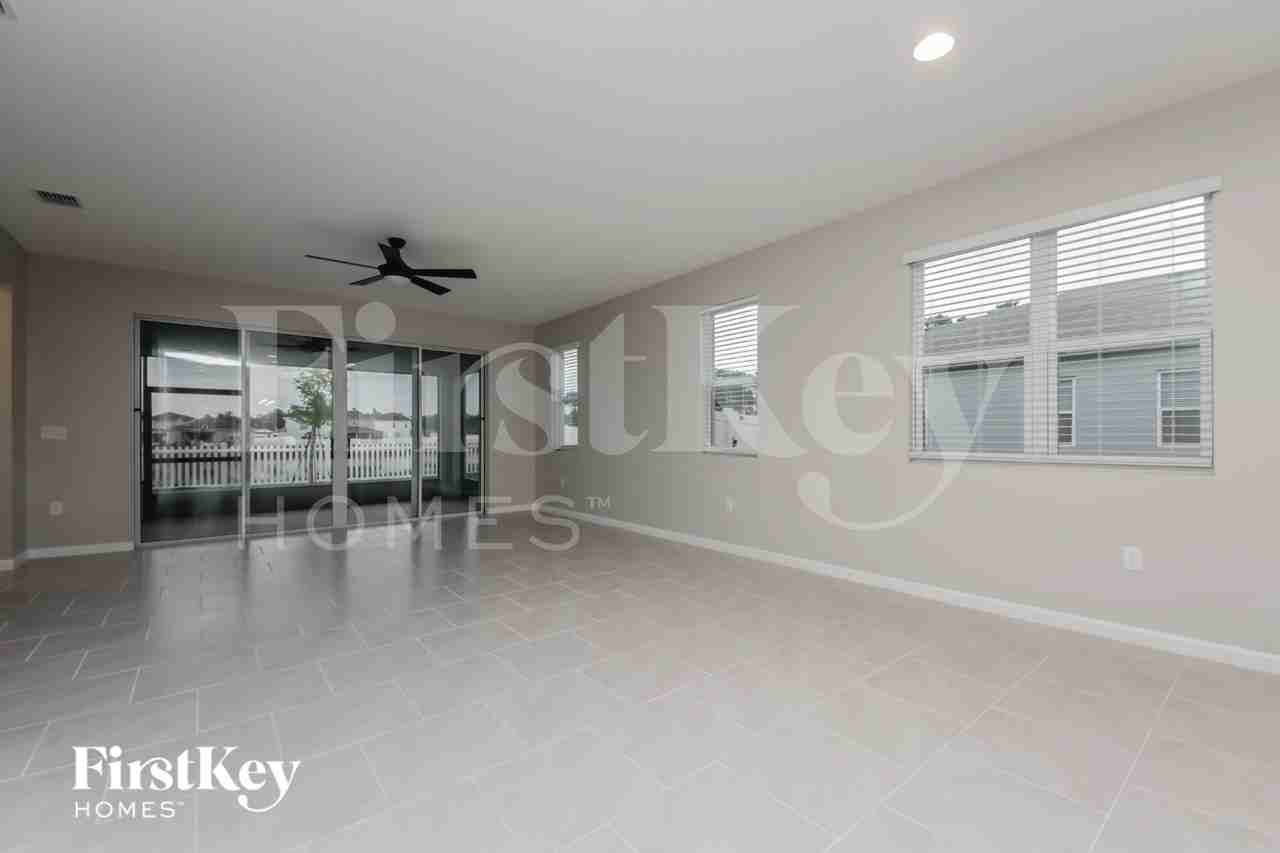 3524 Bristol Cove Ln - Photo 3 of 16