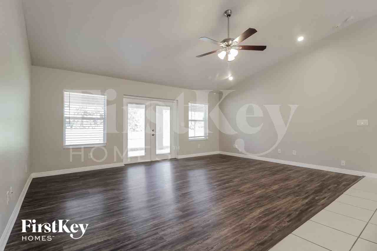 660 Wild Flower St - Photo 2 of 15