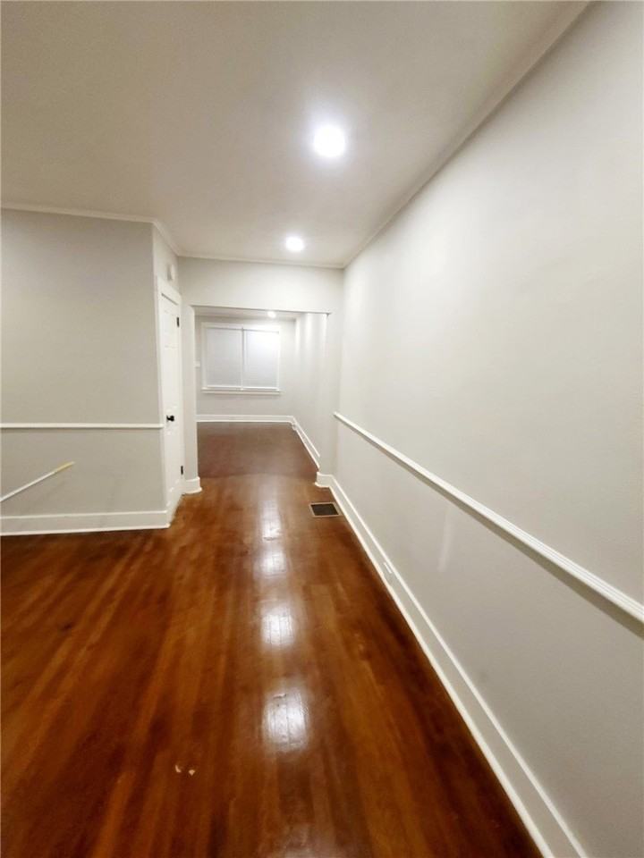 3566 Beechwood Blvd - Photo 5 of 24