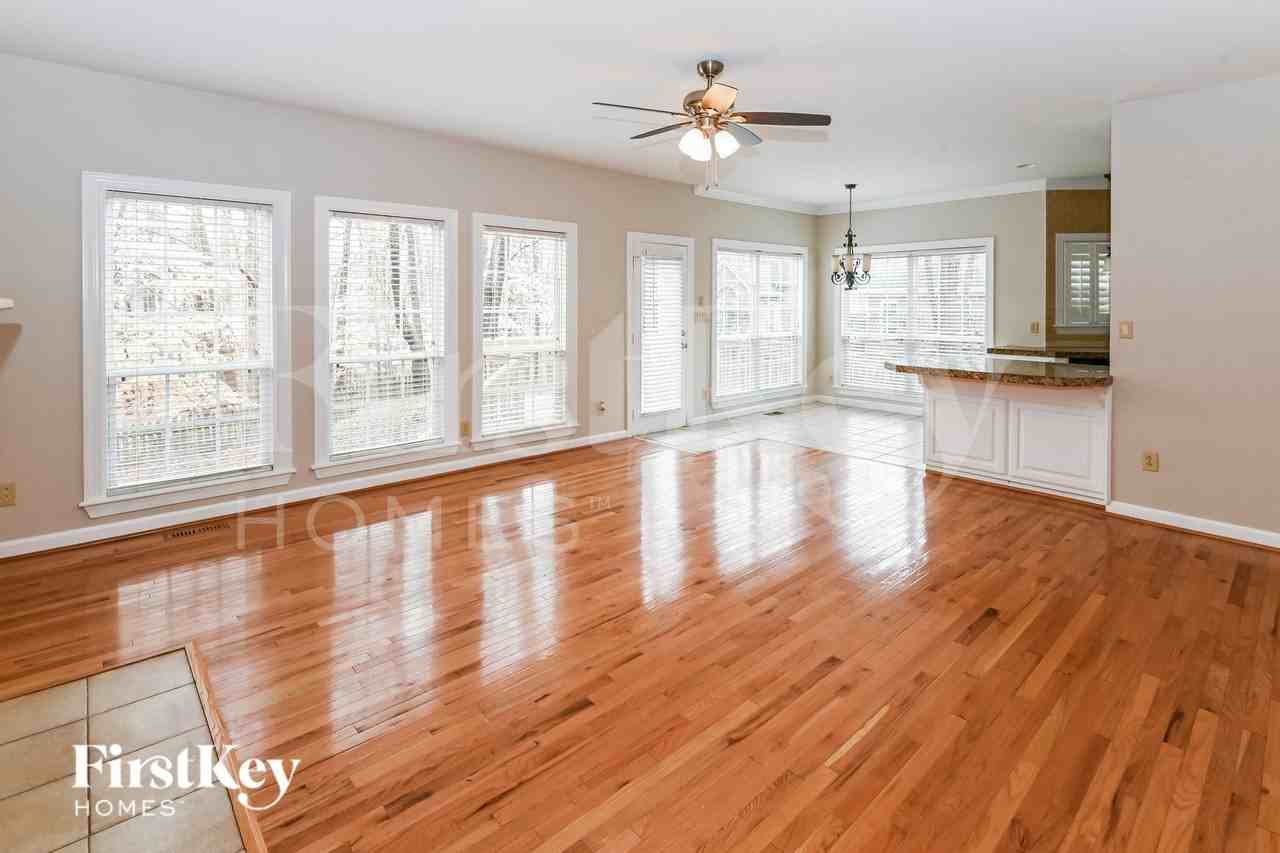 4634 Deer Cross Trl - Photo 4 of 15