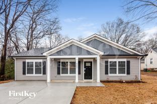 907 Victoria Ave - Photo 1 of 1