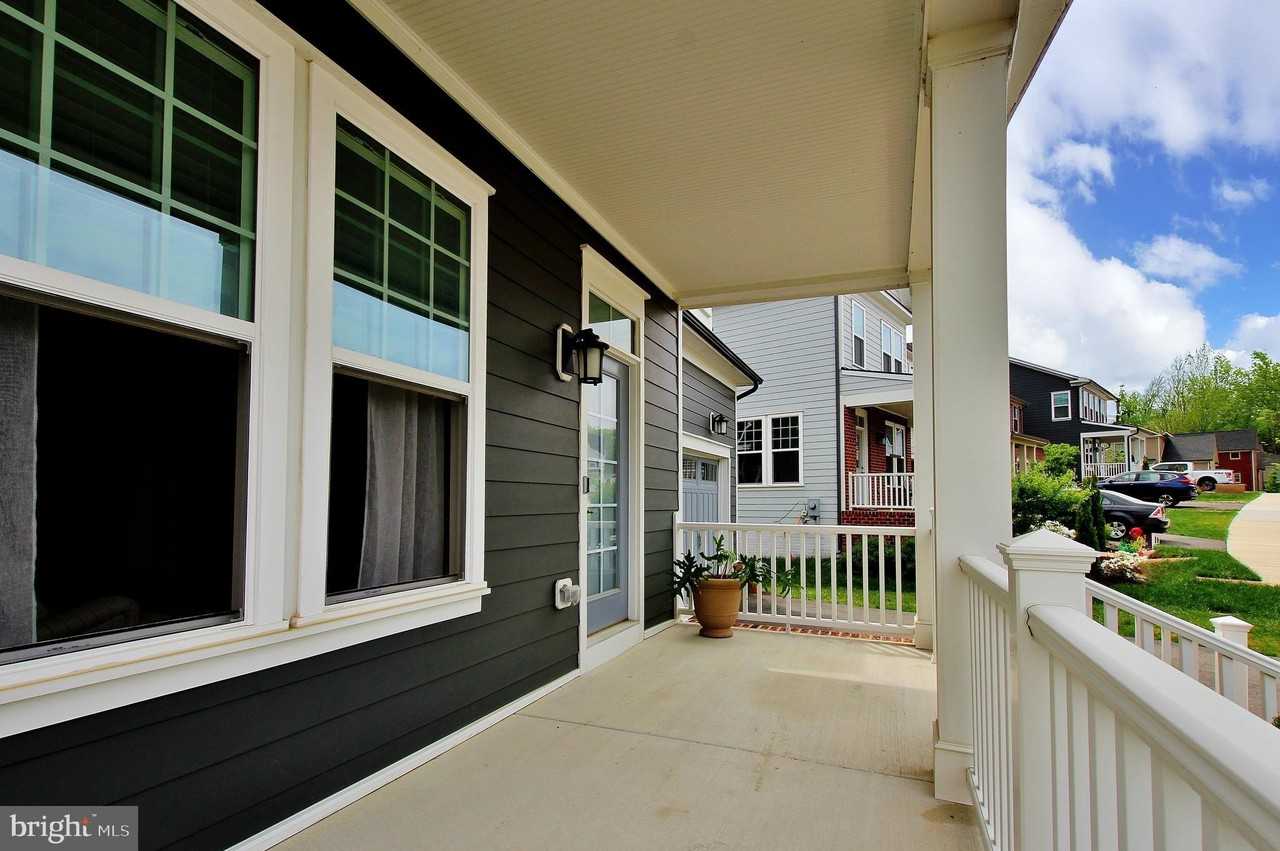 17209 Continental Dr - Photo 2 of 39