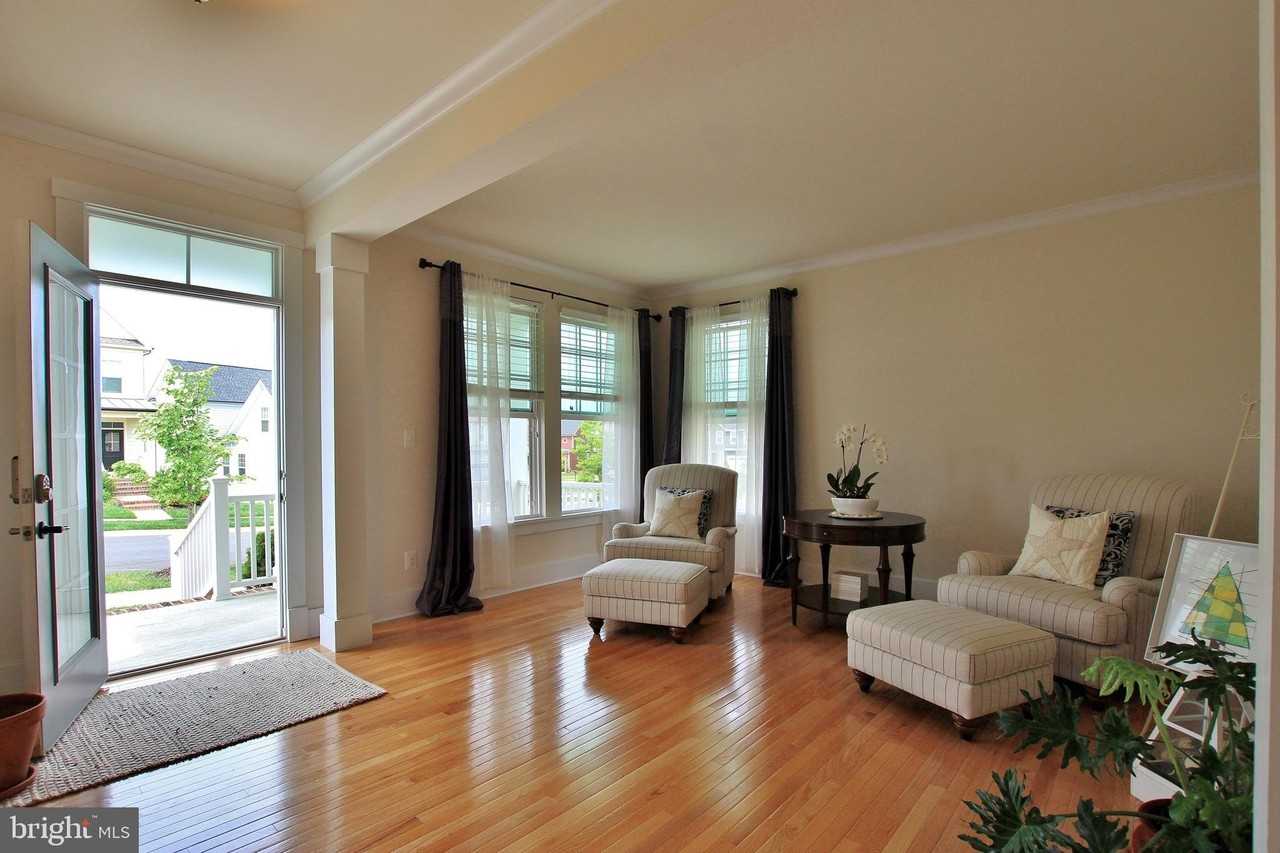 17209 Continental Dr - Photo 3 of 39