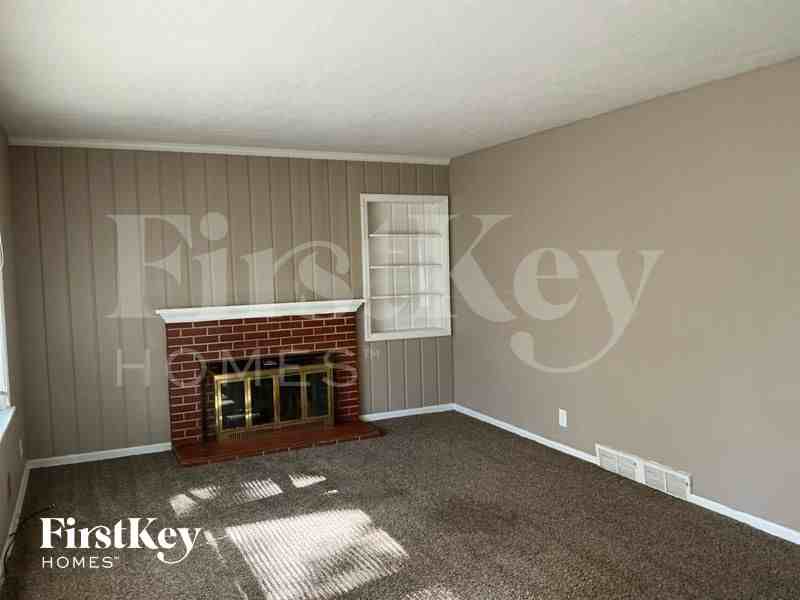 7607 Arlington Ave - Photo 2 of 12