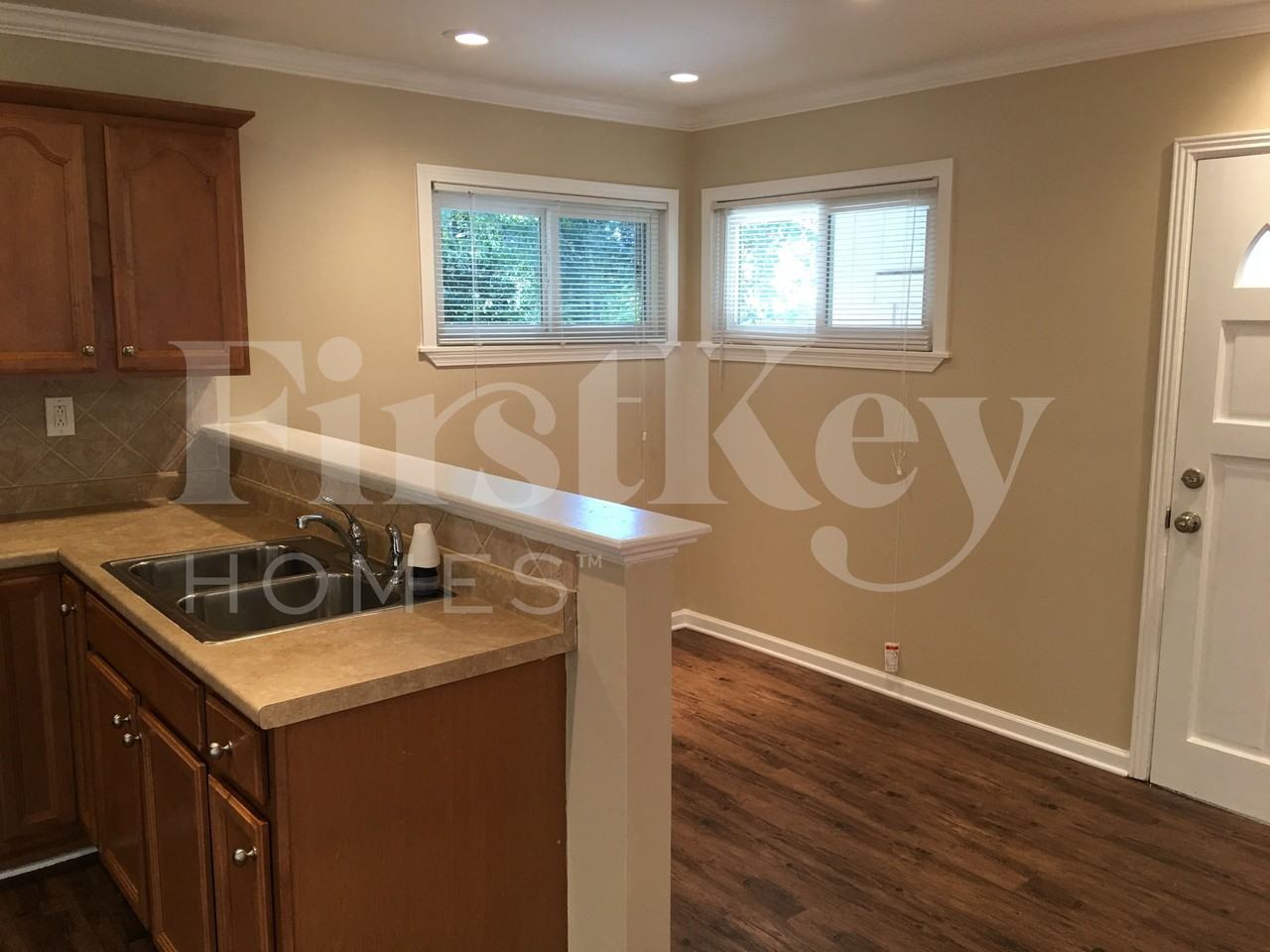 3393 Woods Dr - Photo 3 of 22