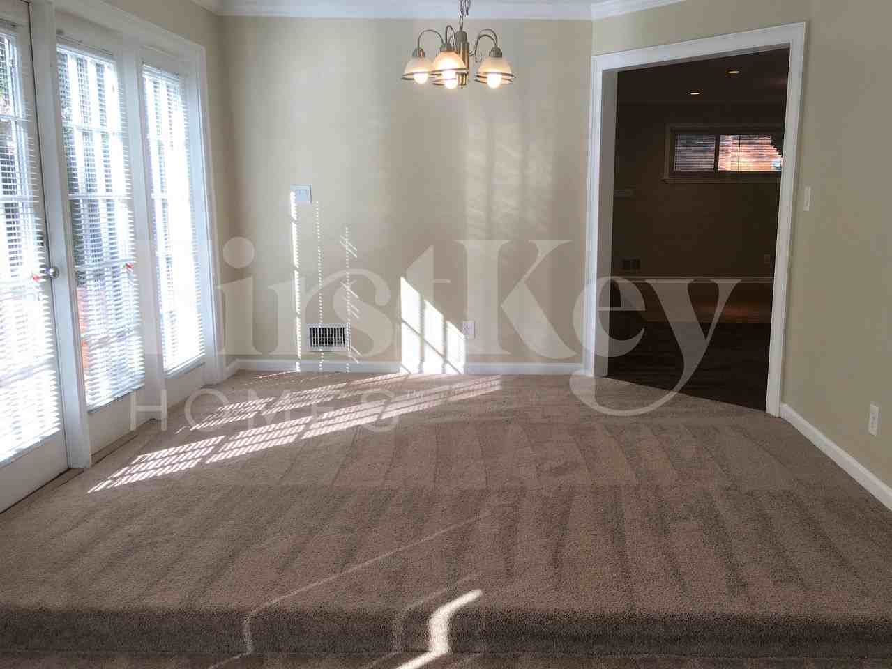3393 Woods Dr - Photo 7 of 22