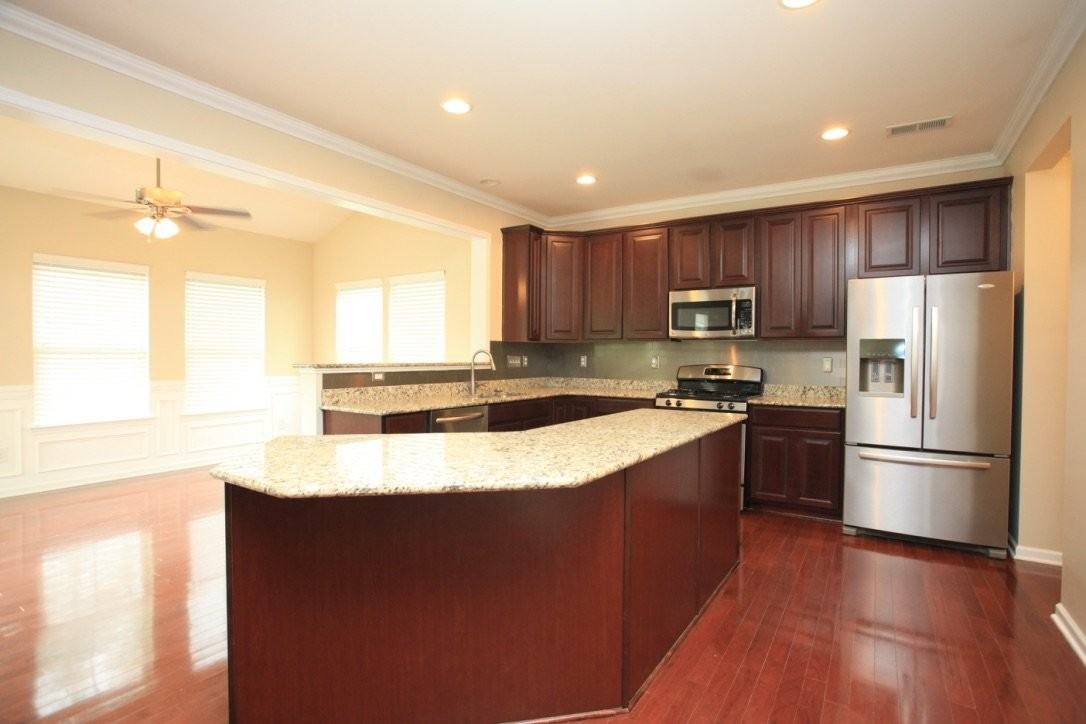 3009 Fallondale Rd - Photo 3 of 24