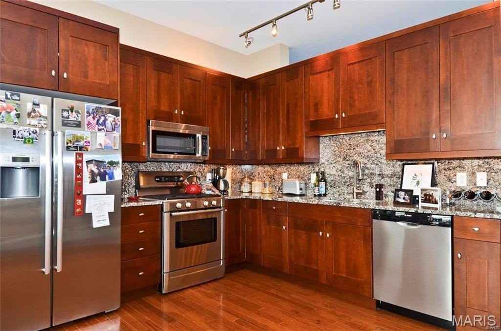 9 N Euclid Ave #301 - Photo 3 of 12