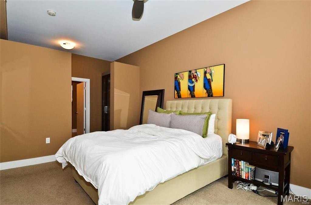 9 N Euclid Ave #301 - Photo 6 of 12