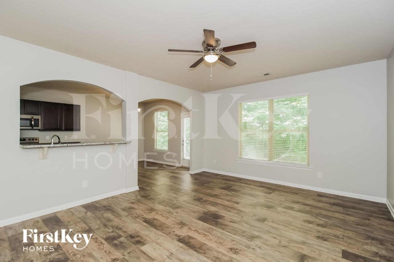153 Southwind Cir - Photo 3 of 16