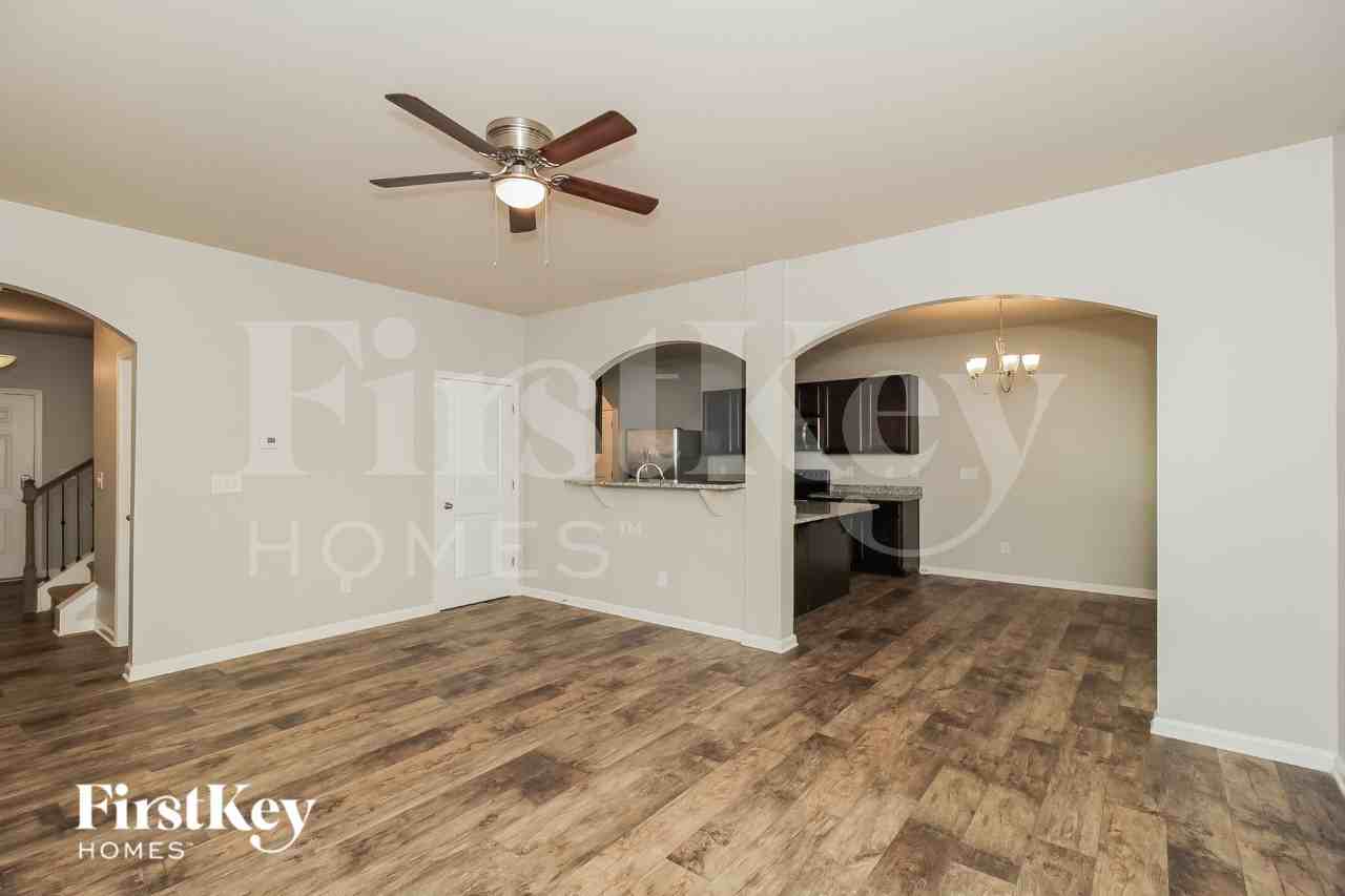 153 Southwind Cir - Photo 4 of 16
