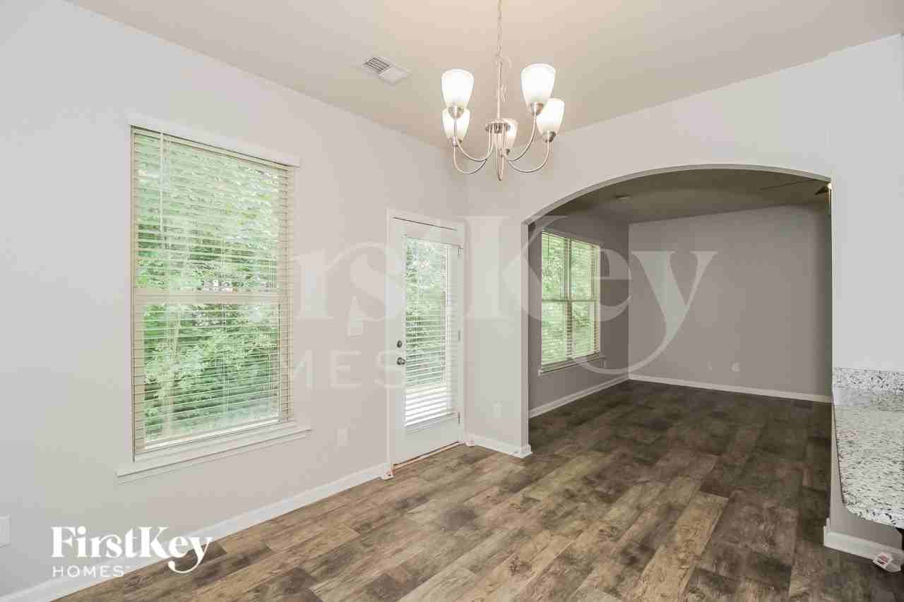 153 Southwind Cir - Photo 5 of 16