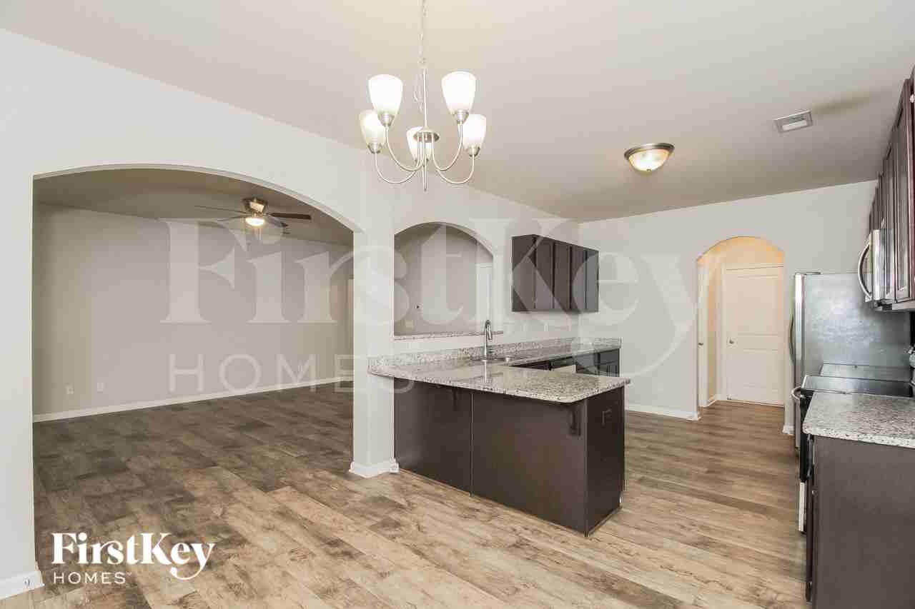 153 Southwind Cir - Photo 6 of 16