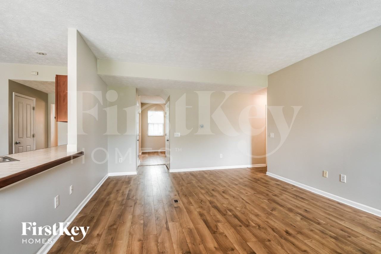 11263 Hearthstone Dr - Photo 4 of 16