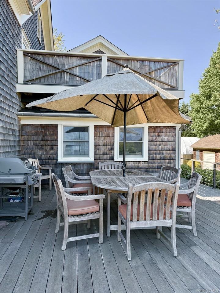 184 Twomey Ave - Photo 6 of 35